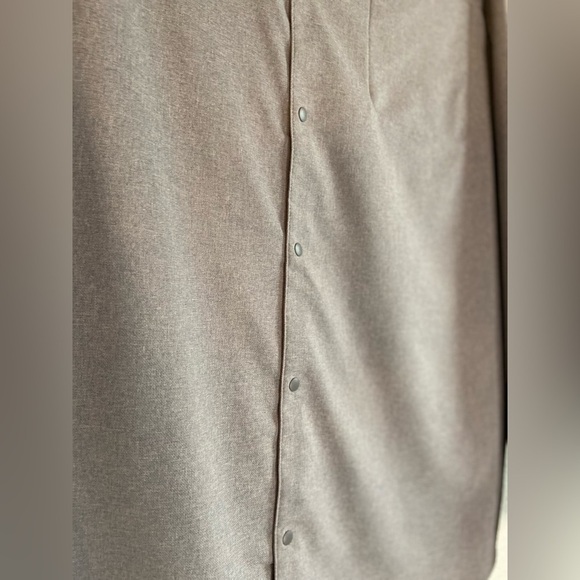 All In Motion~NWT~Men’s Recycled Polyester~Snap Closure~Quick Dry Shirt~Size XL - Picture 11 of 16